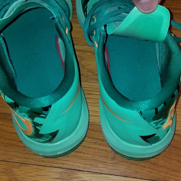 SOLD!!Retro NIKE KD6 "Easter" Sneakers - Picture 8 of 8